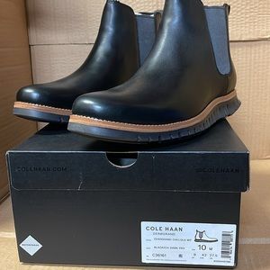Brand New Cole Haan Men's Grand Zero Chelsea Boot Black /Dark Pav C36161